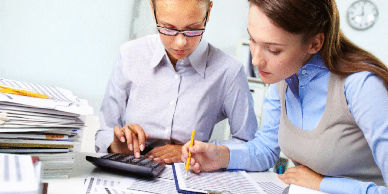 La normativa, forma y estructura del balance de comprobación en Colombia